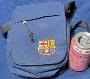 BOLSO BANDOLERA FCB 17X20X8CMS